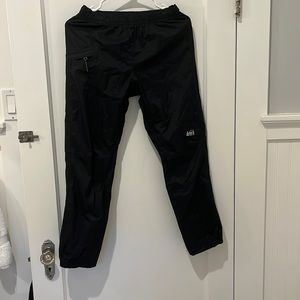 Black flawless rain pants